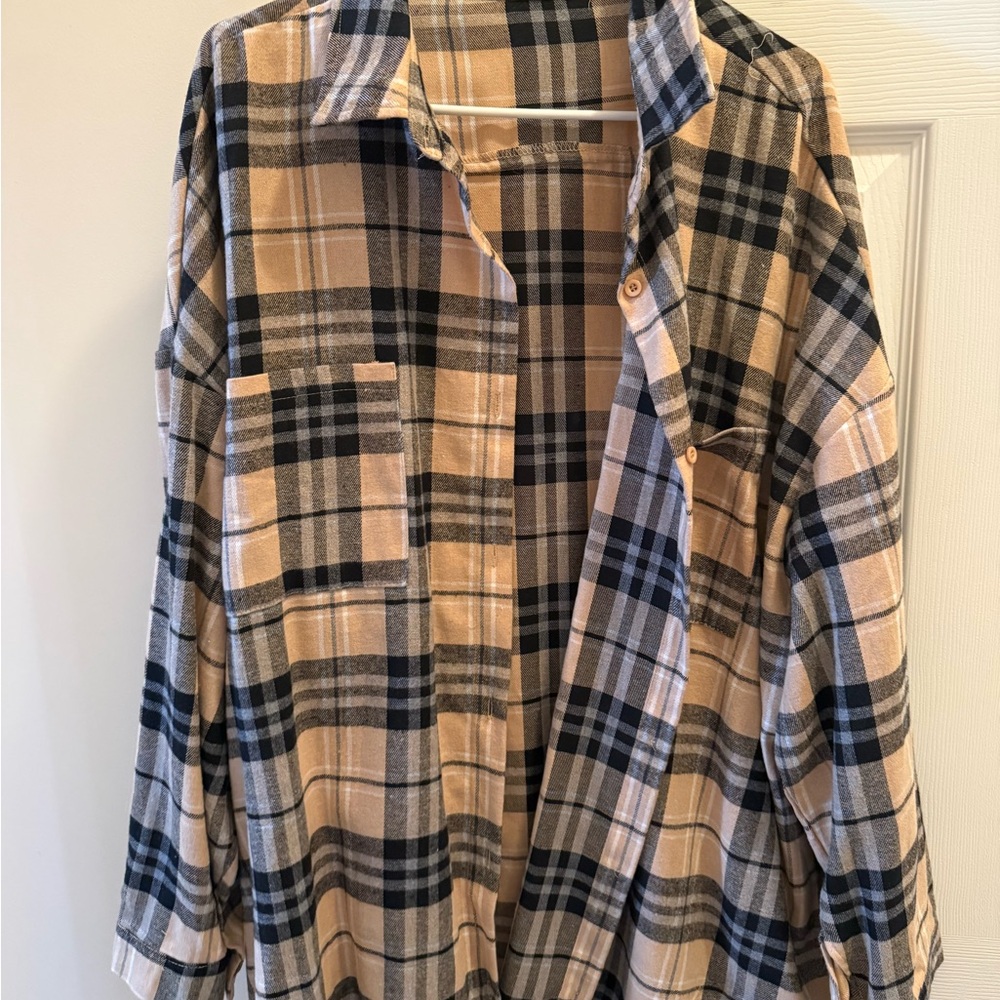Women’s plaid flannel